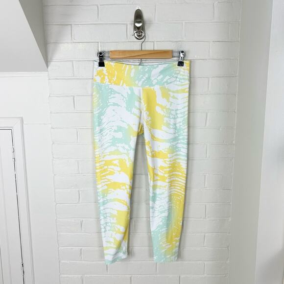 Fabletics Tie Dye Print Athletic Leggings Size M - Picture 2 of 8